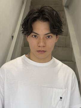 クロト(Clotho) 波巻き/センターパートツイストスパイラルメンズカットパーマ