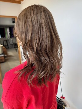 ニュード(niud) ベージュ