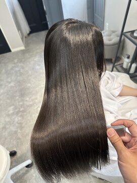 モンヘアー(mont hair) 髪質改善トリートメント、縮毛矯正で艶髪へ