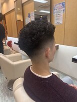 マキシム ナカイ(MAXIM NAKAI)&nbsp;メンズパーマメンズショートフェードカット刈り上げ