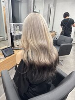 センス(SENSE.)&nbsp;ホワイトベージュと裾カラー