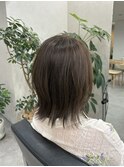 カーキベージュ × ミディアムレイヤー【神永】