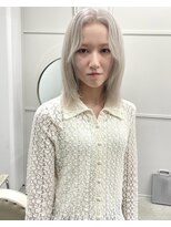 チーカ(chica)&nbsp;縮毛履歴ありでもダメージレス＊ケアブリーチホワイトベージュ