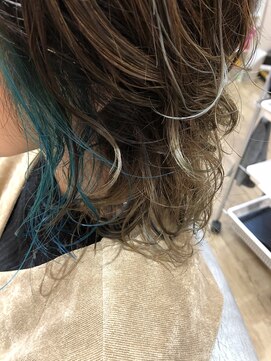 ヘアーハピネスリジュアル(Hair happiness Resual) 外国人風カラー＋インナーカラー