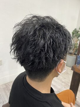 ヘアデザイン マノス(hair design mano's) マッシュパーマ/チャコールグレー/暗髪/ツーブロック刈り上げ