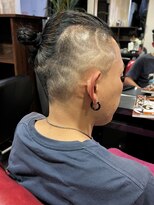 アクティフ(actif) ツーブロックスキンフェードアート マンバンヘア