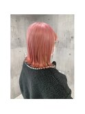 ピンクベージュ