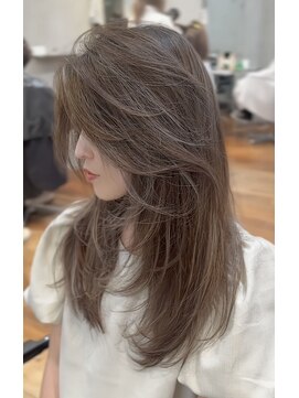 ヨロ 小岩(YOLO) ハイライトショートヘアダブルカラーイルミナカラーオージュア