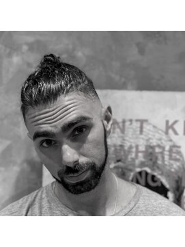 メグロバーバーショップロッポンギ 目黒六(MEGURO BARBER SHOP 6PPONGI) マンバン×フェードスタイル