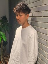 フリゼーア 川西店(FRISEUR)