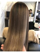 カミケンパセオ(kamiken.paseo)&nbsp;ナチュラル綺麗まとまる美髪ロング清潔感【カミケンパセオ】