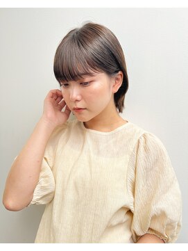 トレス(TRESS) 内巻きレイヤー　ボブレイヤー　耳掛けショート　大人ボブ