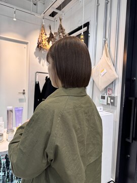 ロカ 表参道(loka) 切りっぱなしボブ/ミニボブ[表参道/ブリーチ/ハイライト]Mai