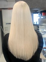 ロウル 渋谷(LOWRL)&nbsp;ホワイトブロンド/海外風カラー/ケアブリーチ必須