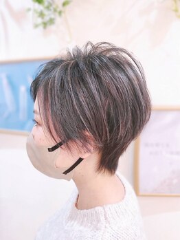 アージュ 久留米ゆめタウン店の写真/気になりだした白髪も白髪ぼかしで綺麗にカバー！頭皮や髪に優しい薬剤でダメージレスなカラーを実現♪