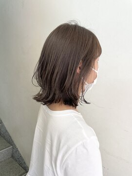 キャンバス バイ ネオリーブ 横浜西口(Canvas by neo.) ミディアムレイヤー グレージュ レイヤー 【miku】