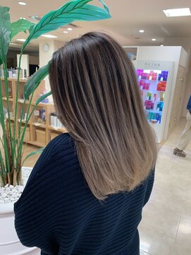 シャルムバイケンジ(Charm.by KENJE) バレイヤージュ/シャドウルーツ/ハイライト/デザインカラー/銀座