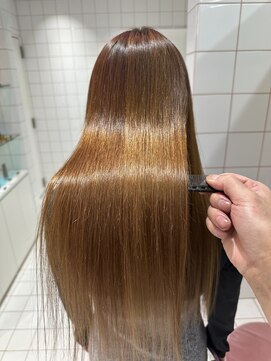 ロンドルーチェ 心斎橋(Lond luce) ダークアッシュ/ミディアムレイヤーカット［髪質改善/縮毛矯正］