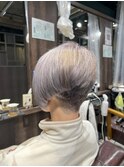 シンプル前下がりボブ　白髪を活かしたアシメヘアスタイル！