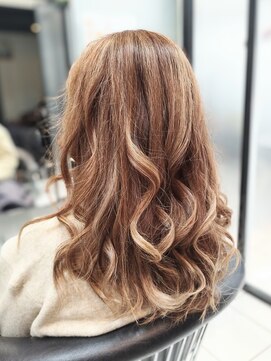ヘアースタジオ ジェイワン(hair studio J ONE) 30代40代50代透明感ベージュ白髪ぼかしブリーチオン脱白髪染め2