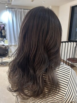 グラマラス GLAMOROUS 【宇根底知穂】40代50代グラデーションカラー