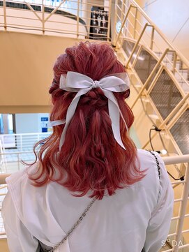 ヘアメイク ジェイエム ハーフアップ