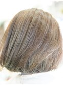 イルミナベージュにヌードのハイライトなボブ4