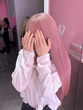 ダズリングディア(Dazzling Deer) ホワイトピンク/ペールピンク/ストレートロング/夏