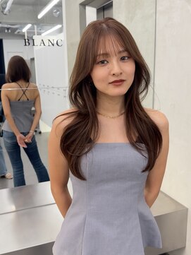 ブラン(Blanc Aoyama) 顔周りカット柔らかく透けるマロンベージュロングレイヤー