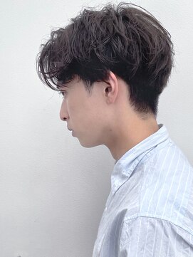 バトン(baton) フェザーパーマ/サーフカール/刈り上げセンターパート/9