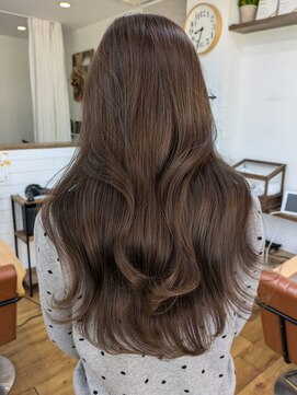 カンシャル(Kanshall) オリーブブラウンカラー、ローレイヤーカット