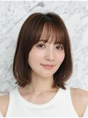 表参道ミディアムストレートニュアンスカラーアッシュグレー30代
