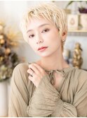 ハイトーンカラーピクシーカット金髪ベリーショート10代20代A25