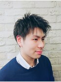 シンプルで男らしさが香り立つツーブロックスタイル