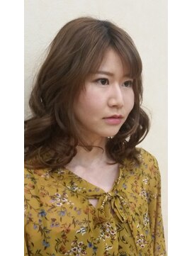 ビーケアーズ トヨカワ(be-cares toyokawa) 柔らかみのあるカラー