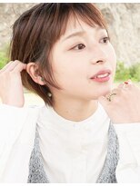 ニーナ(NINA) 柔らかさのあるショートボブ