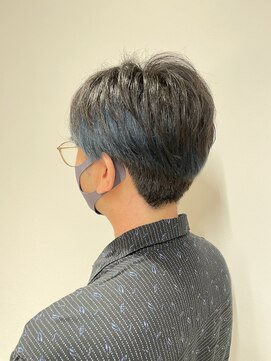 クルム(KURUMU) メンズ韓国風スタイル×ブルーインナーカラー