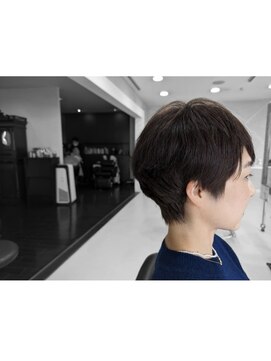 イエロー フォー ヘアー(Yellow for hair) 大人マッシュショート