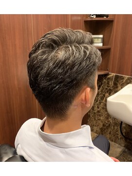 プラウド(PROUD) 七三/ショート/ツーブロック/田町/眉カット/メンズカット/理容室