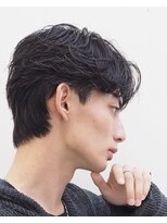 フェザーパーマセンターパートウルフツイスパ刈り上げ
