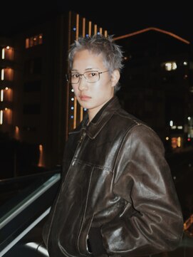 ダブ ムート(DaB MUUT) メンズシルバーホワイトスパイキーショート