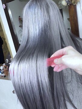 ブレイズヘアー(BLAZEhair) 【ツヤ感バツグン】シルバー×インナーブラック×髪質改善TR