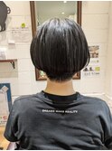 刈り上げショートボブ