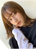 レイヤーカットハッシュカット顔まわりミディアムロング