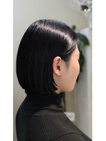 テン バイ アンブルリュクス 池袋(teN +by ambleluxe) 切りっぱなしボブ/オフブラック