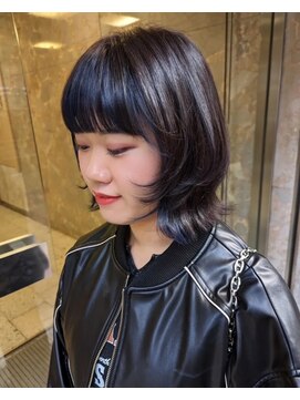 アトレアネックス(attrait ANNEX) ☆ミッドナイトブルー・フェイスレイヤーボブ☆