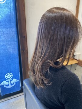 サトシオダクラ(SATOSHI ODAKURA) 上品ツヤグレージュの軽やかミディアムロング