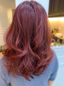 ダマーニ 表参道(DAMANI) 大人のルージュ・レッドデザインカラー。つや髪で一層若々しく。