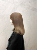 ハイトーン　ベージュ　さらさら　ミディアム