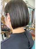 ぱつっと感がかわいい切りっぱなしボブ